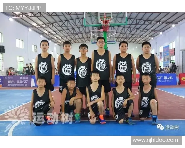 武汉篮球队在杯赛积分榜上以99分稳居第一名展现强劲实力